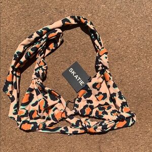 Skatie Women's Leopard Print Bikini Top in Darby